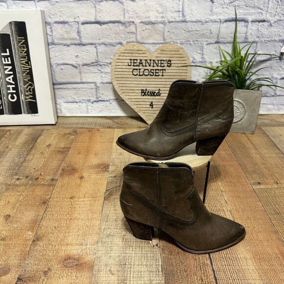 Frye Renee Seam Short Women Western Leather ankle boots - Picture 3 of 10